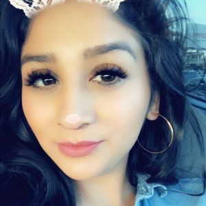 Meet your Posher, Iris